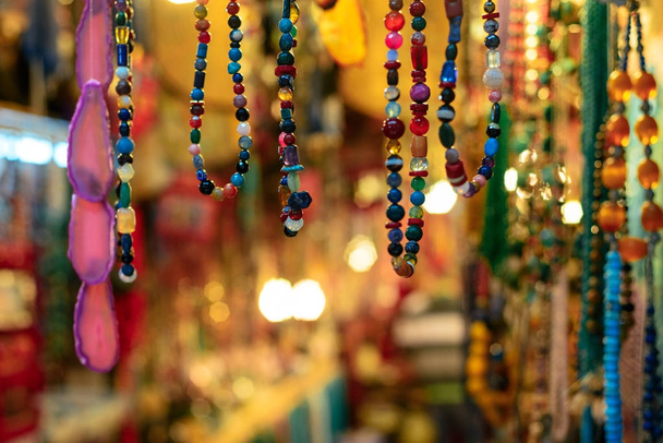 Bazar na Cidade Velha oferece produtos tradicionais do Oriente Médio e lembranças. É local muito popular com turistas e peregrinos que visitam Jerusalém, Israel
. - Foto, Imagem