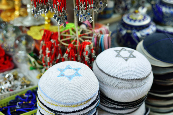 Kippahs Yarmulkes εβραϊκή καπέλα καλύπτει ισραηλινή αστέρι του Δαβίδ Souve - Φωτογραφία, εικόνα