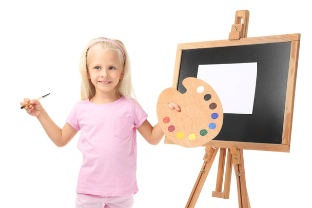 Cute little girl with palette - Photo, image
