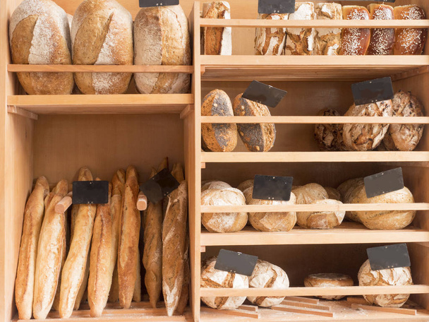 Bread, bakery in the shop window - Foto, imagen