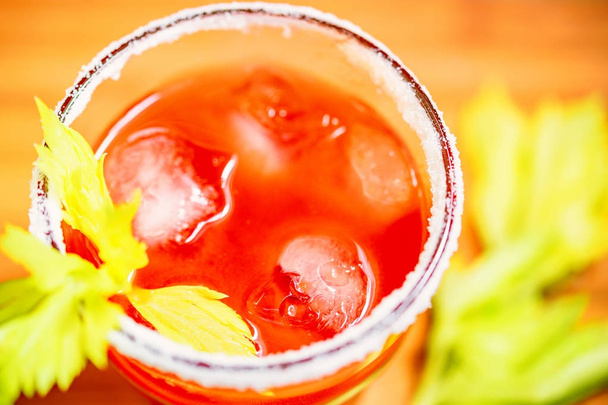 Bloody Mary alkoholický nápoj s citronem a celer - Fotografie, Obrázek