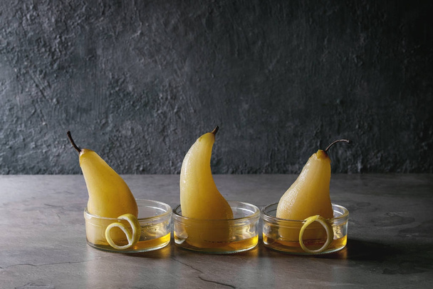 Pears in wine - Foto, Imagen