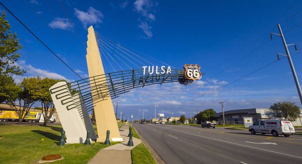 Historic Route 66 in Tulsa Oklahoma - TULSA - OKLAHOMA - OCTOBER 17, 2017 - Foto, imagen