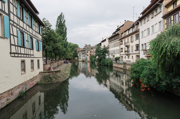 Kanava Strasbourgissa, Ranskassa
 - Valokuva, kuva
