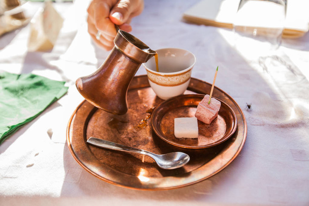 tradicional preparar café
 - Foto, Imagen