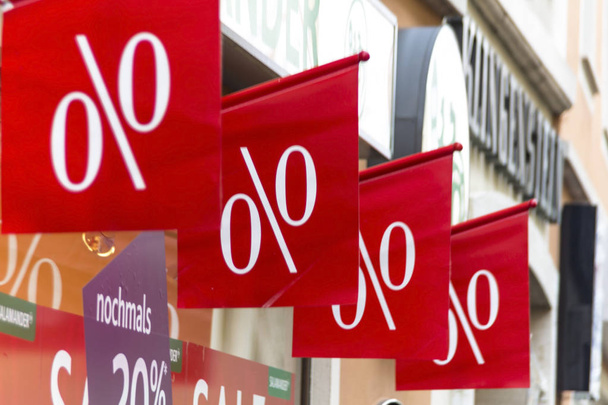 retail, price reduction in percent - Foto, Imagem