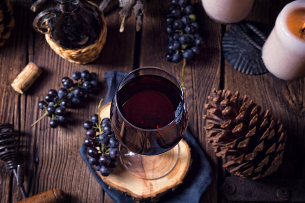 glass of red wine from barrel  - Foto, Imagem