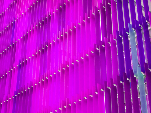 akrylowy arkusz plastikowe wnętrze dwa fioletowy odcień i purpurowy - Zdjęcie, obraz