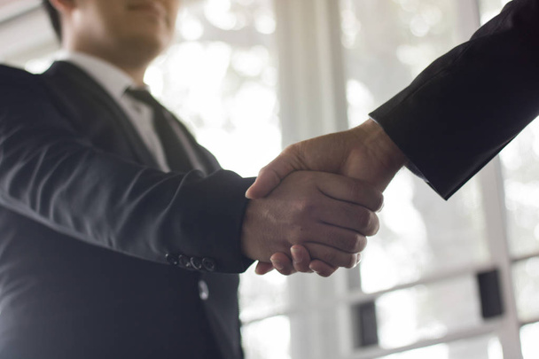 Business people shaking hand to coorperate and deal in business  - Φωτογραφία, εικόνα