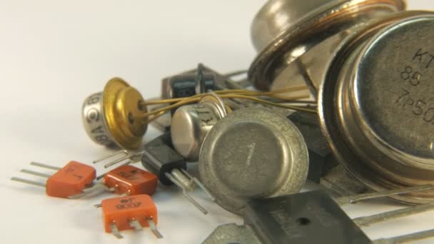 Los viejos transistores de componentes de radio, los tiempos de la URSS
 - Metraje, vídeo