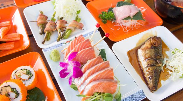 comida japonesa sashimi
 - Foto, Imagem