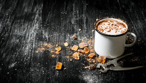 Hot chocolate with cane sugar. - Zdjęcie, obraz