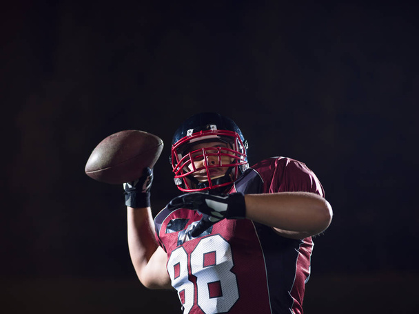 american football player throwing rugby ball - Foto, Imagem