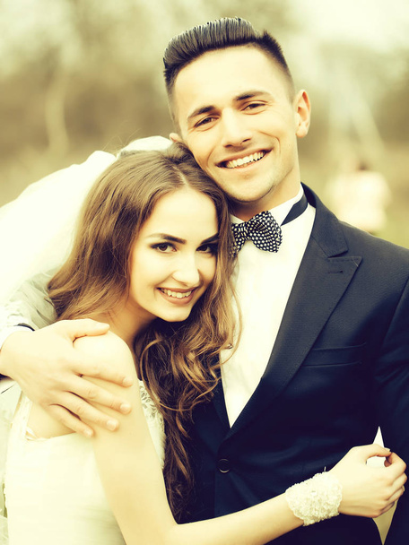 Happy wedding couple - Fotografie, Obrázek