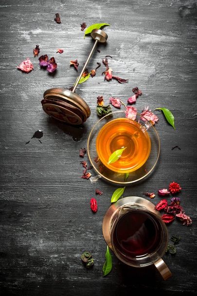 Fresh tea with pomegranate and dry fruits. - Photo, Image