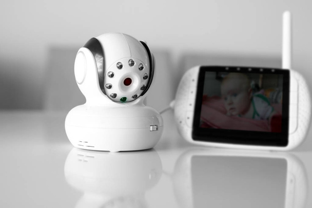Il baby monitor primo piano per la sicurezza del bambino
 - Foto, immagini