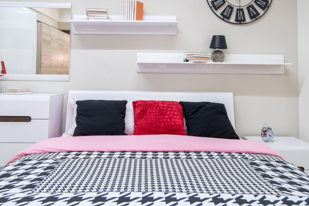 cozy modern bedroom interior with bed  - Foto, Imagen