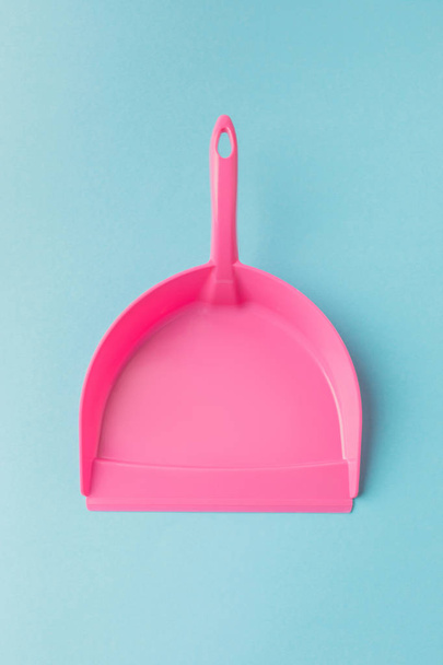 top view of pink scoop, isolated on blue - Photo, Image