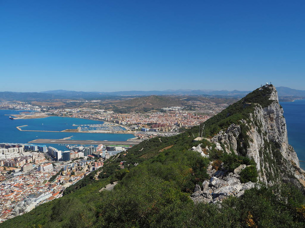 Aeropuerto de Gibraltar desde Roca de Gibraltar
 - Foto, imagen