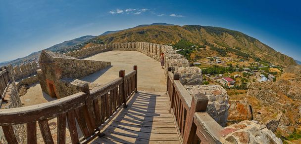 AKHALTSIKHE, GEORGIA - 08 AUGUST 2017: Panoramic view from the t - 写真・画像