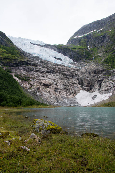 Glaciar Boyabreen, Fjaerland, Noruega
 - Foto, Imagem