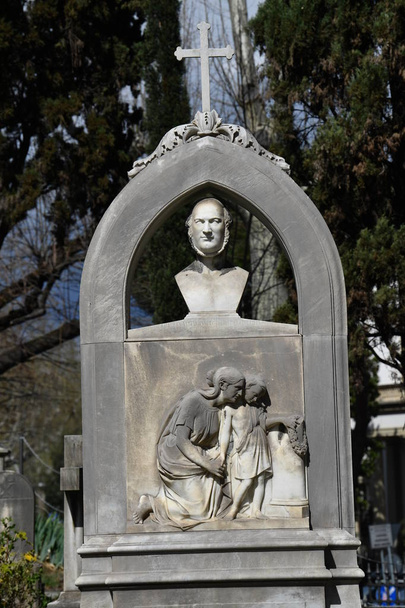 Englanti hautausmaa Firenzessä ihana patsaat
 - Valokuva, kuva