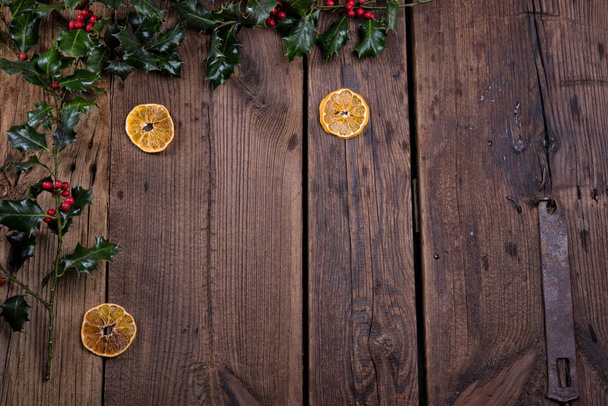 Christmas decoration with dry oranges  - 写真・画像