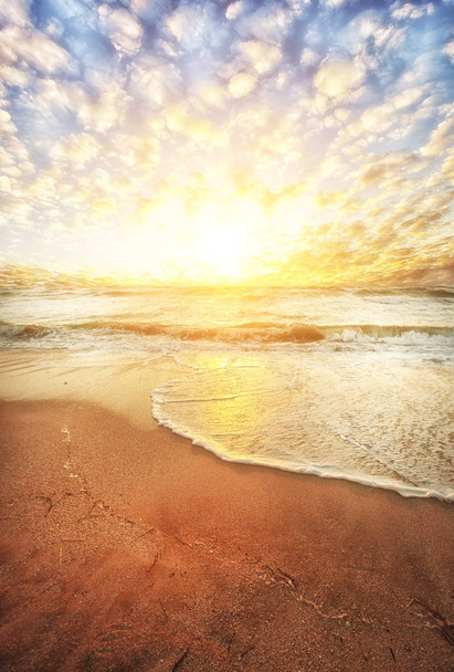 krásný východ slunce nad mořem - Fotografie, Obrázek