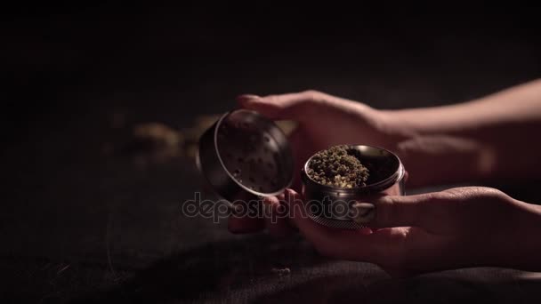 Kapazität mit medizinischem Marihuana - Filmmaterial, Video
