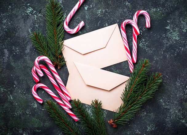 Şeker kamışı ve mektup Noel arka plan - Fotoğraf, Görsel