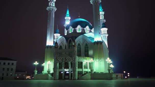 Mezquita Kul Sharif en Kazán Kremlin por la noche. Rusia
 - Metraje, vídeo