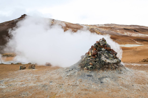 Γεωθερμική περιοχή Namafjall στην Ισλανδία - Φωτογραφία, εικόνα