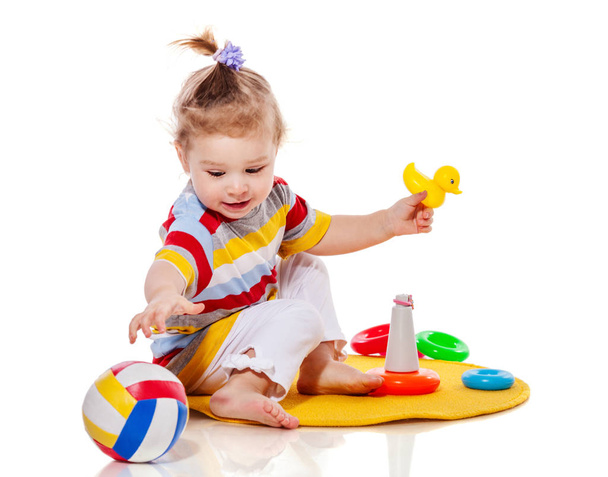 Toddler girl playing - Foto, immagini