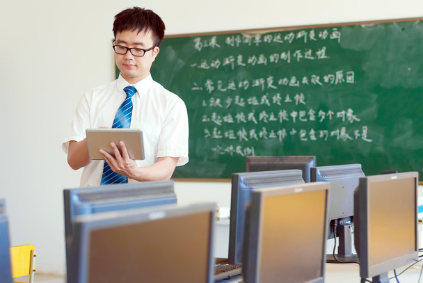 Aziatische mannelijke leraren - Foto, afbeelding