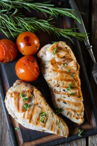 Chicken breast grilled with herbs - Фото, изображение