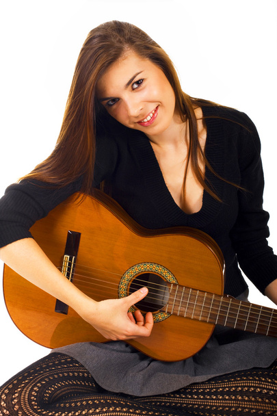 Mulher bonita com guitarra acústica
 - Foto, Imagem