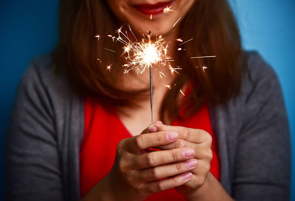 Asian Woman with sparkler. - Foto, immagini