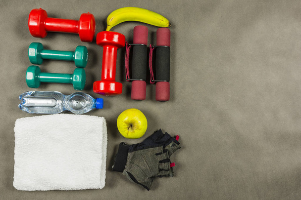 Een set van accessoires voor een actieve en gezonde levensstijl. - Foto, afbeelding