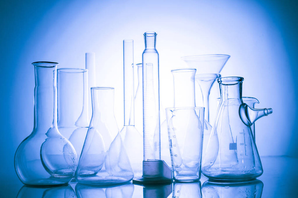 El vidrio del laboratorio
 - Foto, Imagen