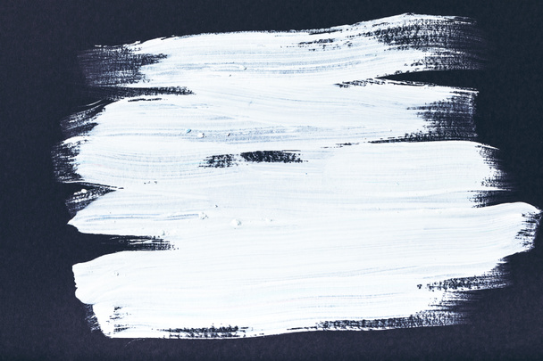 pintura abstracta con pinceladas blancas sobre negro
 - Foto, Imagen