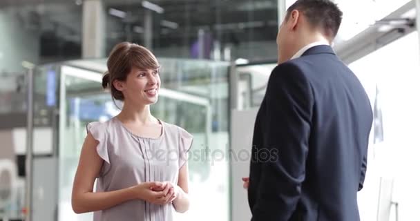 Young female businesswoman being offered a job - Imágenes, Vídeo