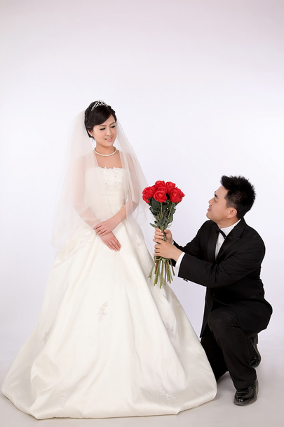 Dia do casamento de jovem casal asiático
 - Foto, Imagem