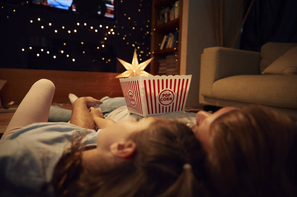 Father And Daughter Enjoying Movie  - Φωτογραφία, εικόνα