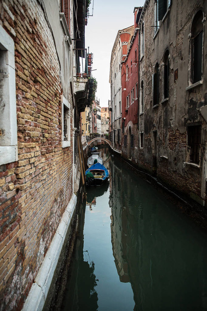 Beautiful photo canal of Venice , Italy . - Foto, Imagem