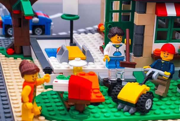 Lego house and and its inhabitants. - Fotografie, Obrázek