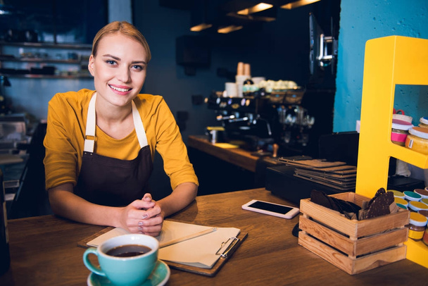 Outgoing worker having job in cafe - Photo, image