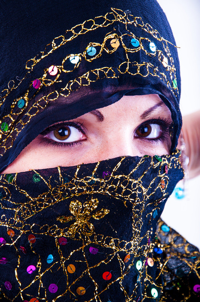 Muslim girl in studio - Foto, Bild