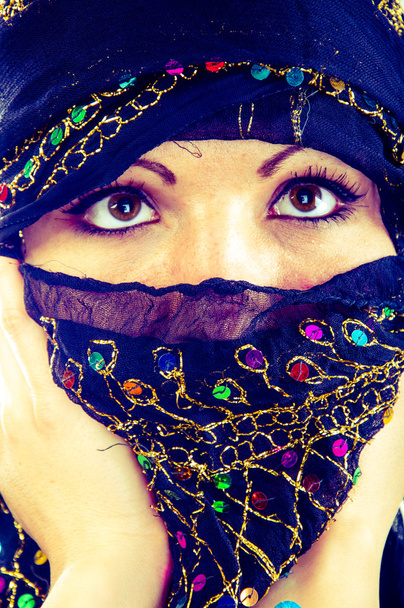 Muslim girl in studio - Fotografie, Obrázek