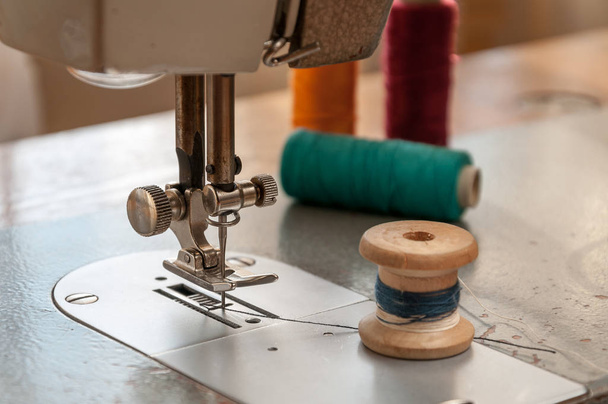 Details of an old sewing machine close-up - Valokuva, kuva