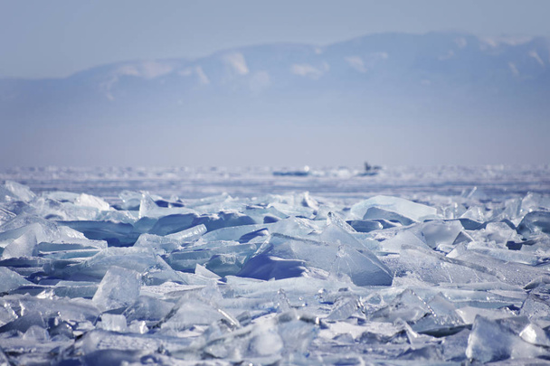 Baykal Gölü buz-drift. Kış manzarası - Fotoğraf, Görsel